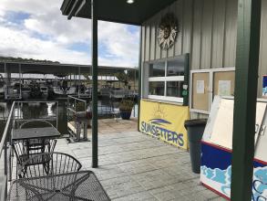 outside of a store/cafe